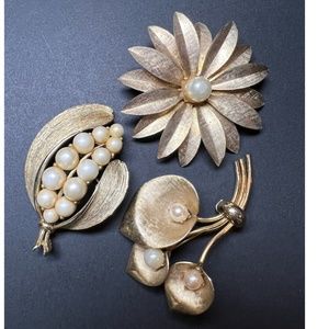 Mid-Century VINTAGE Set of THREE BROOCHES: Gold Tone with Pearls